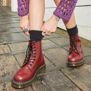 Doc Marten Lace-up smooth leather boots in red